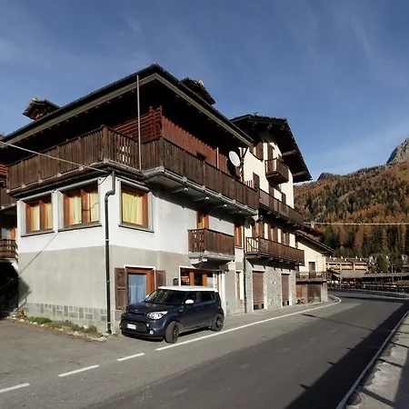 Testa Grigia Apartament Champoluc