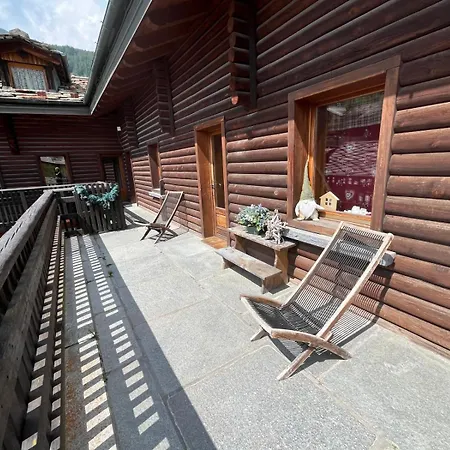 Testa Grigia Apartment